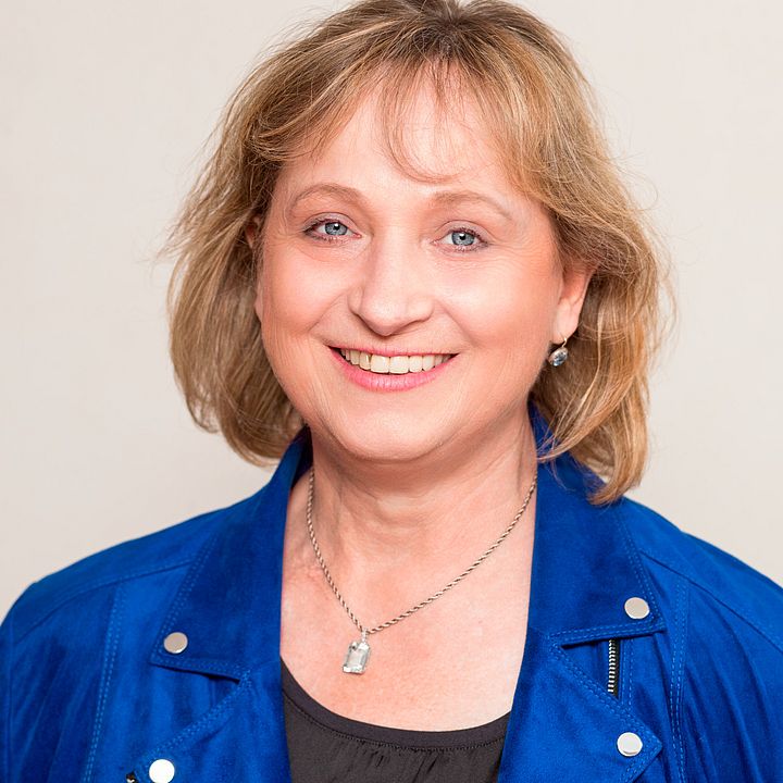 Elke Eder, Bezirksrätin